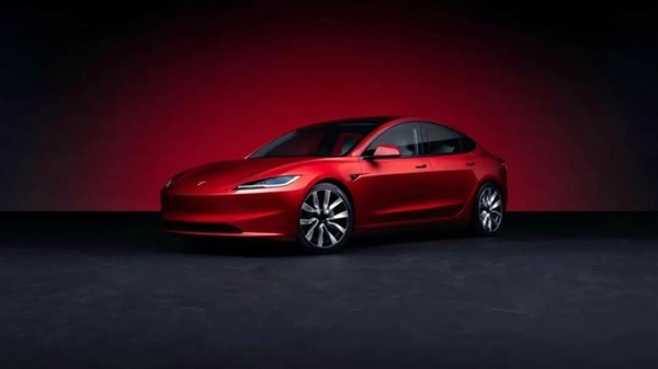 零百不到3秒！特斯拉全新Model 3高性能版曝光：双电机动力更强  第1张