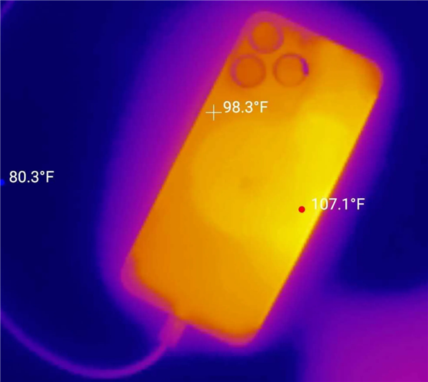 实测新iOS 17下iPhone 15 Pro发热：改善明显 苹果还让A17 Pro性能更优秀  第2张