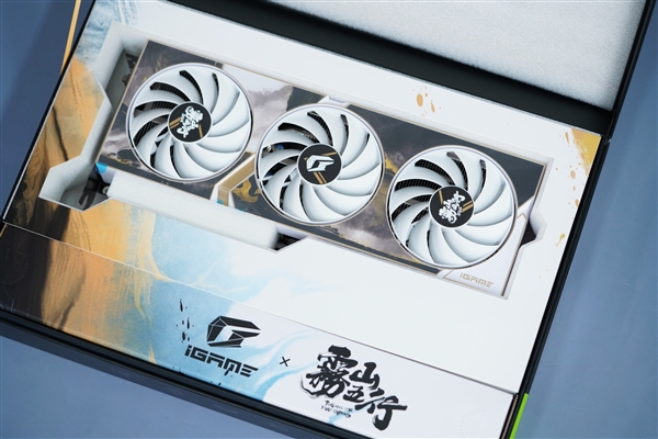 im钱包:水墨画吸睛！七彩虹iGame RTX 4060 OS 8GB雾山五行定制版图赏  第23张