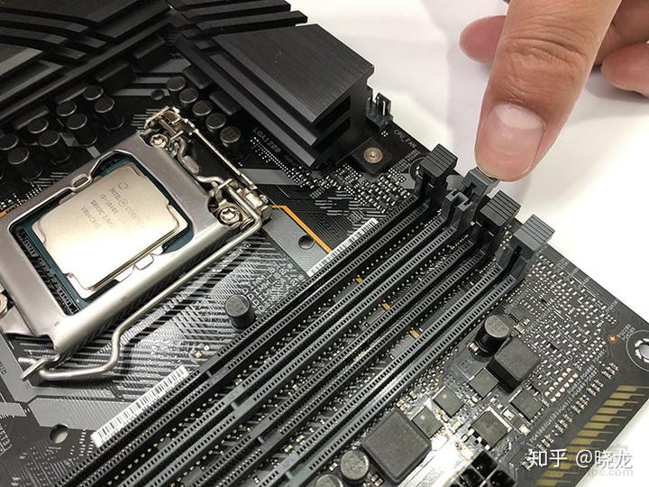 如何正确安装和使用DDR4内存条？  第2张