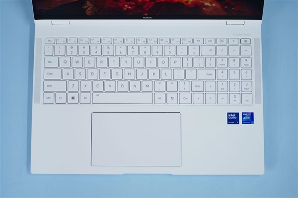 五彩斑斓的白！荣耀MagicBook Pro 16图赏  第15张