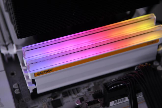 不超频的DDR4内存：稳定可靠，性能出色，耐久可靠  第2张