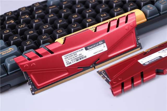 8gddr4内存模块震撼登场：性能飙升，功耗骤降  第2张