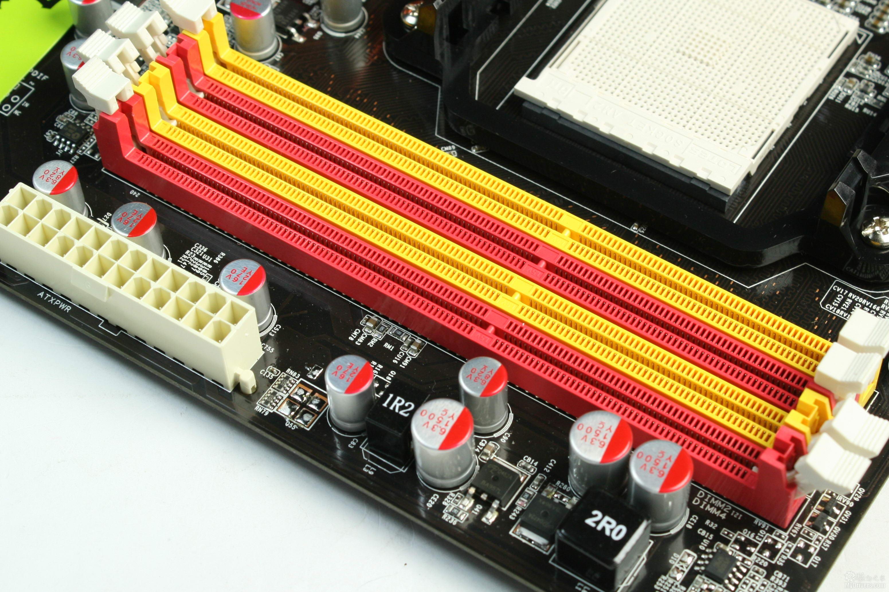 110主板内存插槽：DDR3 vs DDR4，性能对比揭秘  第4张