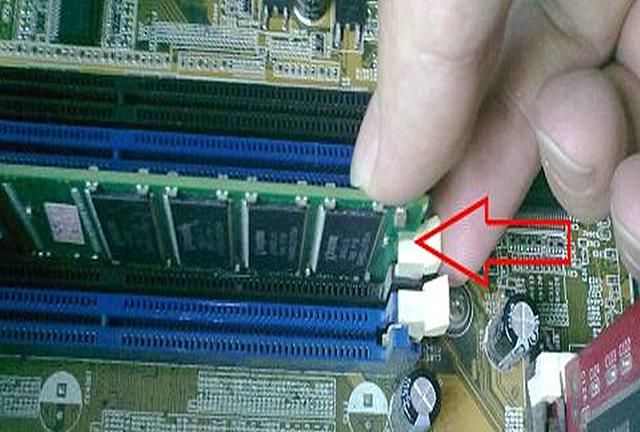 内存升级必看：DDR4内存条兼容问题解析  第1张